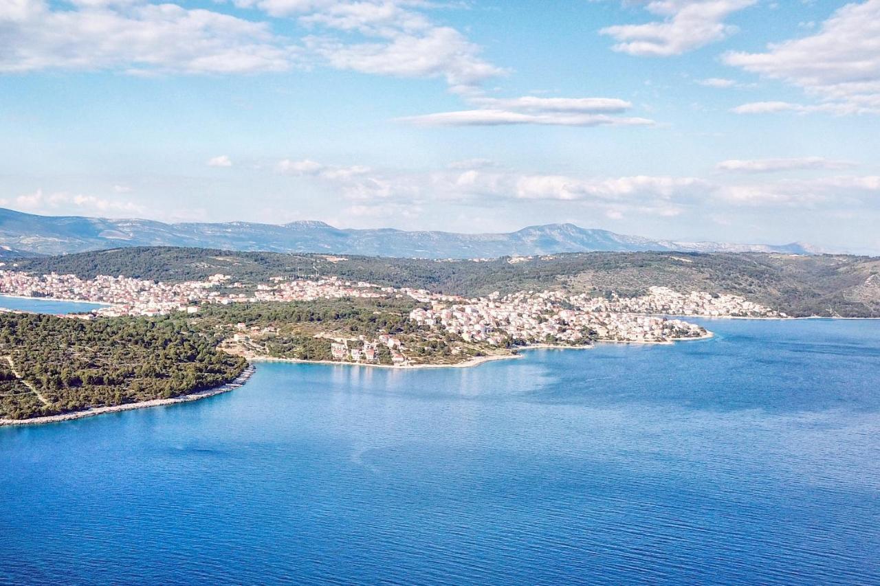 Apartments By The Sea Rastici, Ciovo - 2104 Trogir Exterior photo