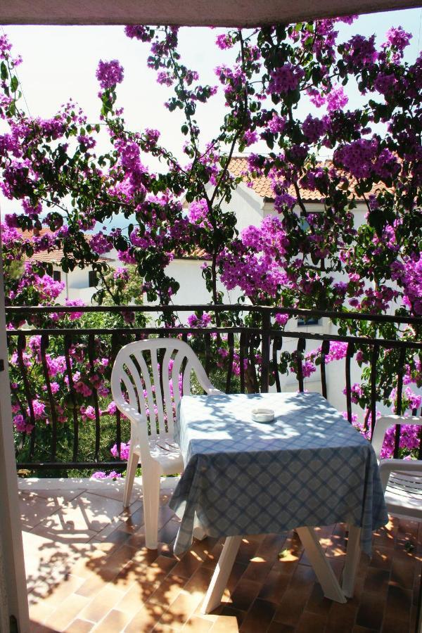 Apartments By The Sea Rastici, Ciovo - 2104 Trogir Exterior photo