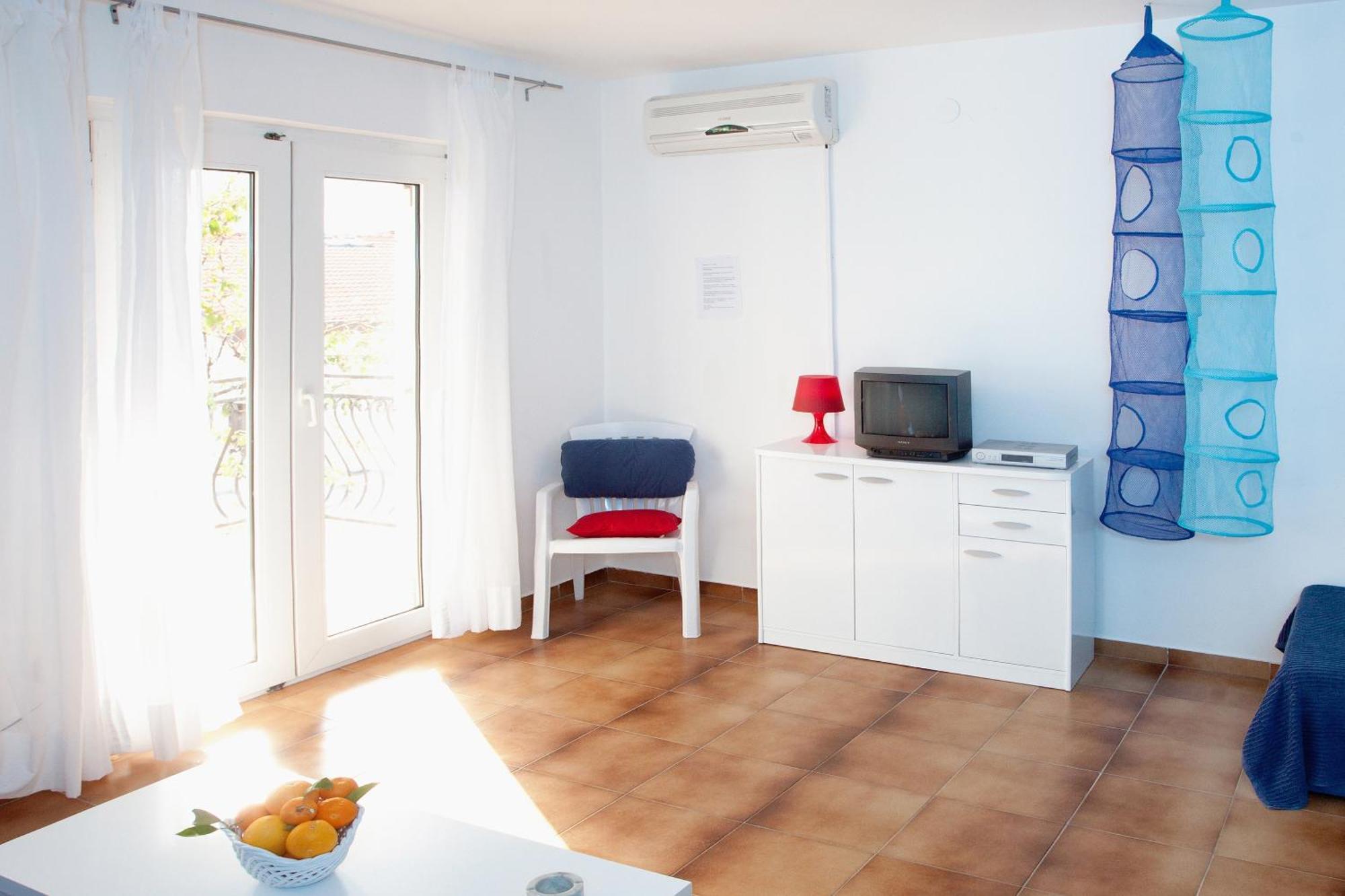 Apartments By The Sea Rastici, Ciovo - 2104 Trogir Room photo