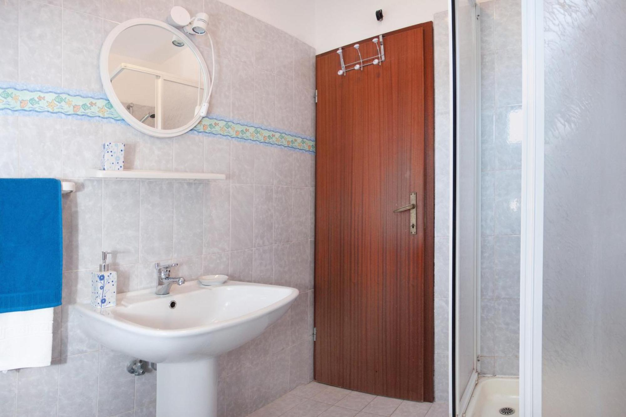 Apartments By The Sea Rastici, Ciovo - 2104 Trogir Room photo